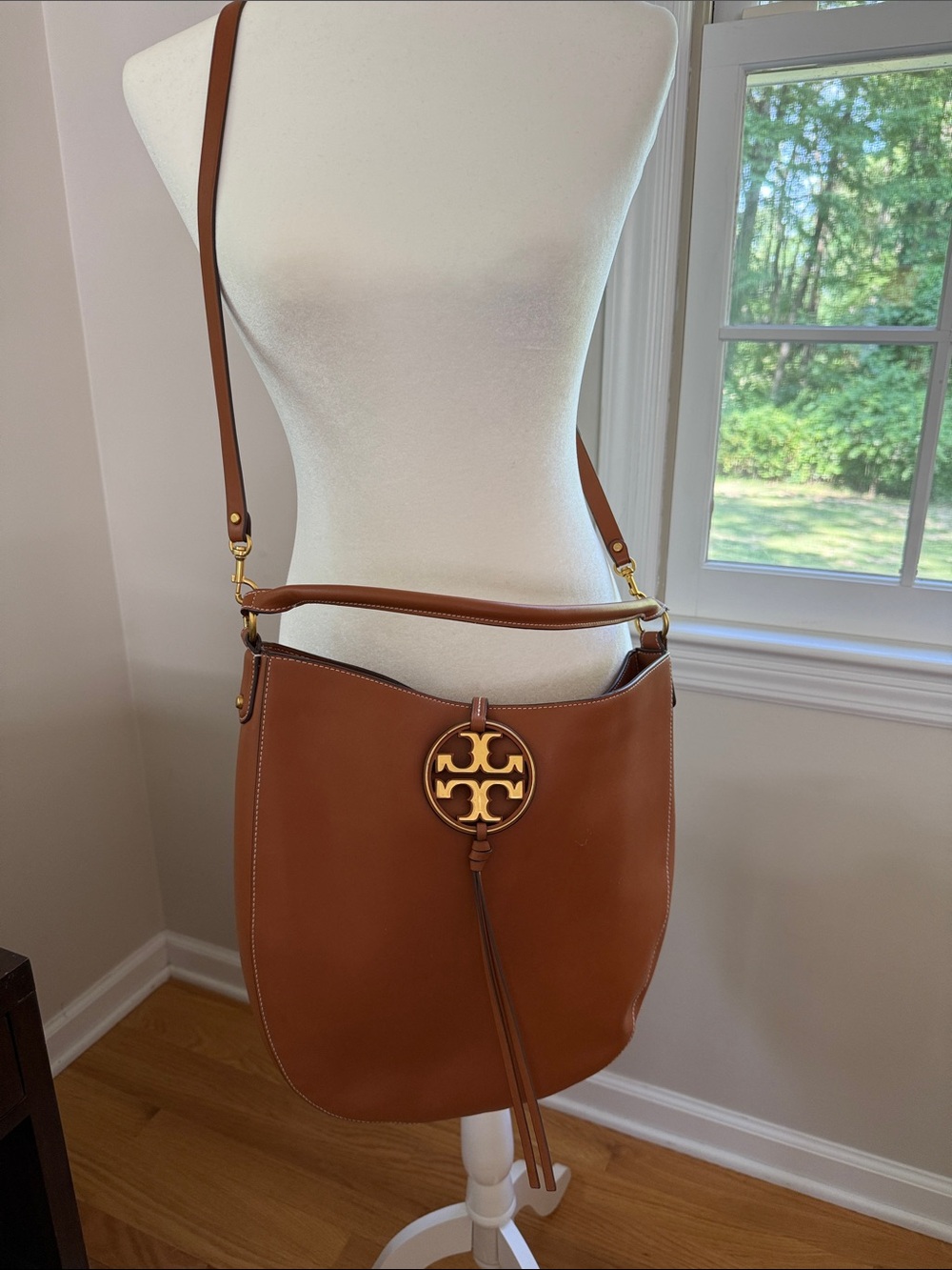 TORY BURCH Miller Metal Slouchy Hobo Bag in Dust Bag - Picture 2 of 12